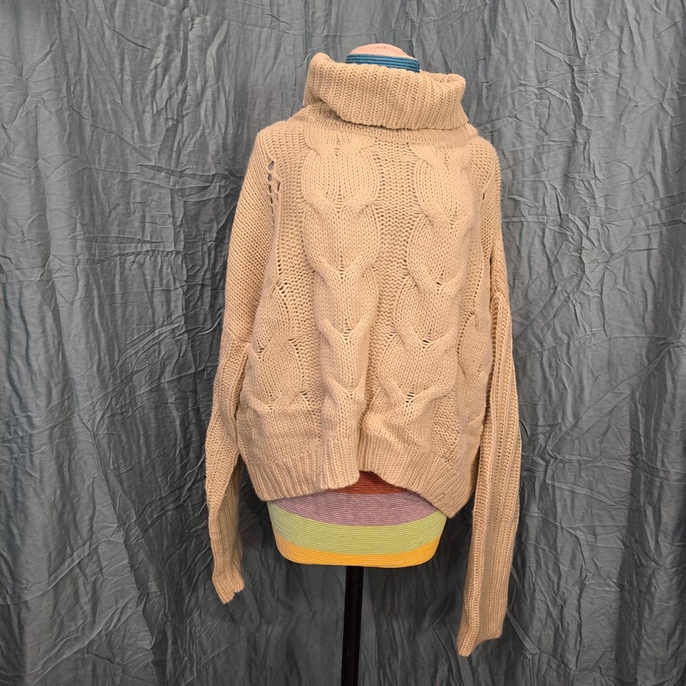 moon & madison Cream Cable Knit Turtleneck Sweater, Size Large